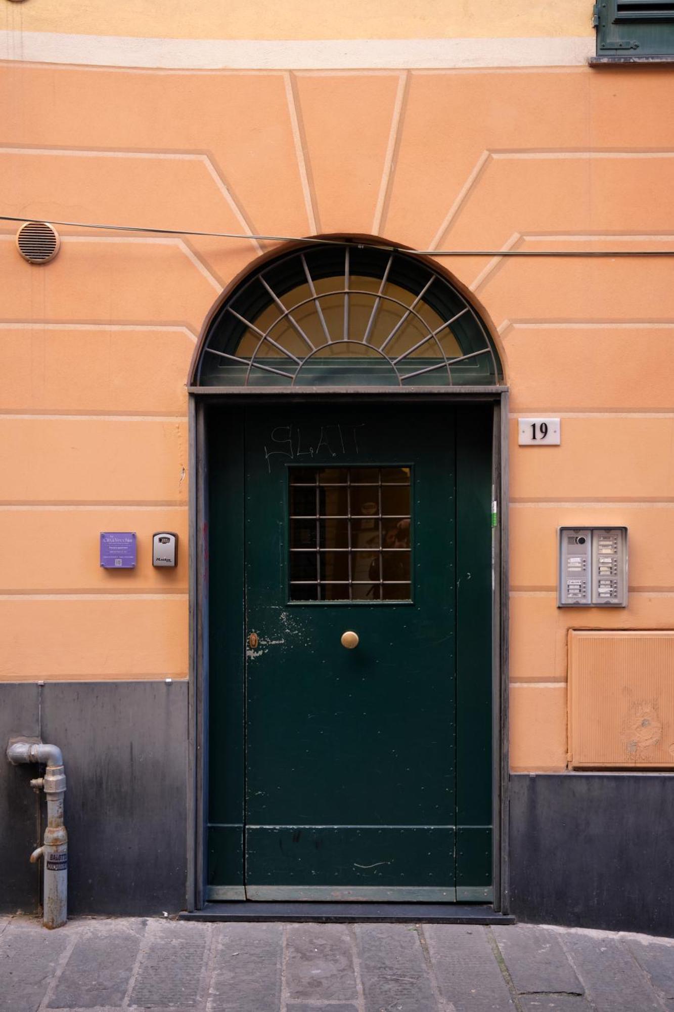 Prione'S Apartment Bis Genua Exterior foto